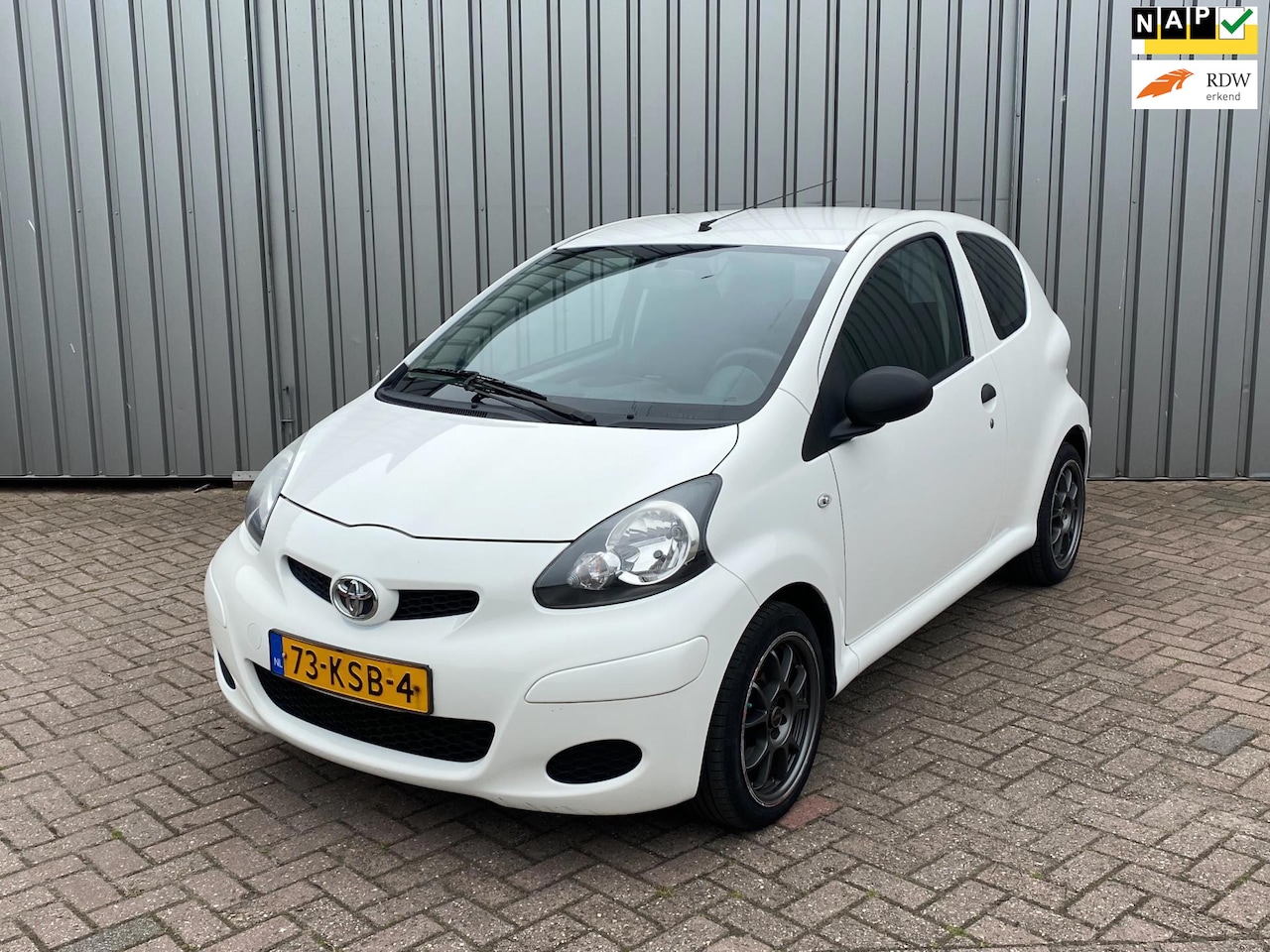 Toyota Aygo - 1.0-12V Access 1.0-12V Access - AutoWereld.nl