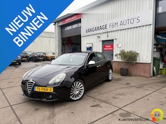 Alfa Romeo Giulietta - 1.4 T Distinctive Clima, navi, PDC achter