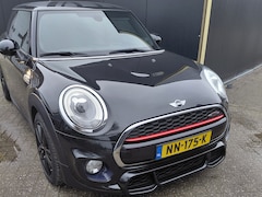 MINI Cooper - 1.5 Cooper Chili Serious Business Nette staat.
