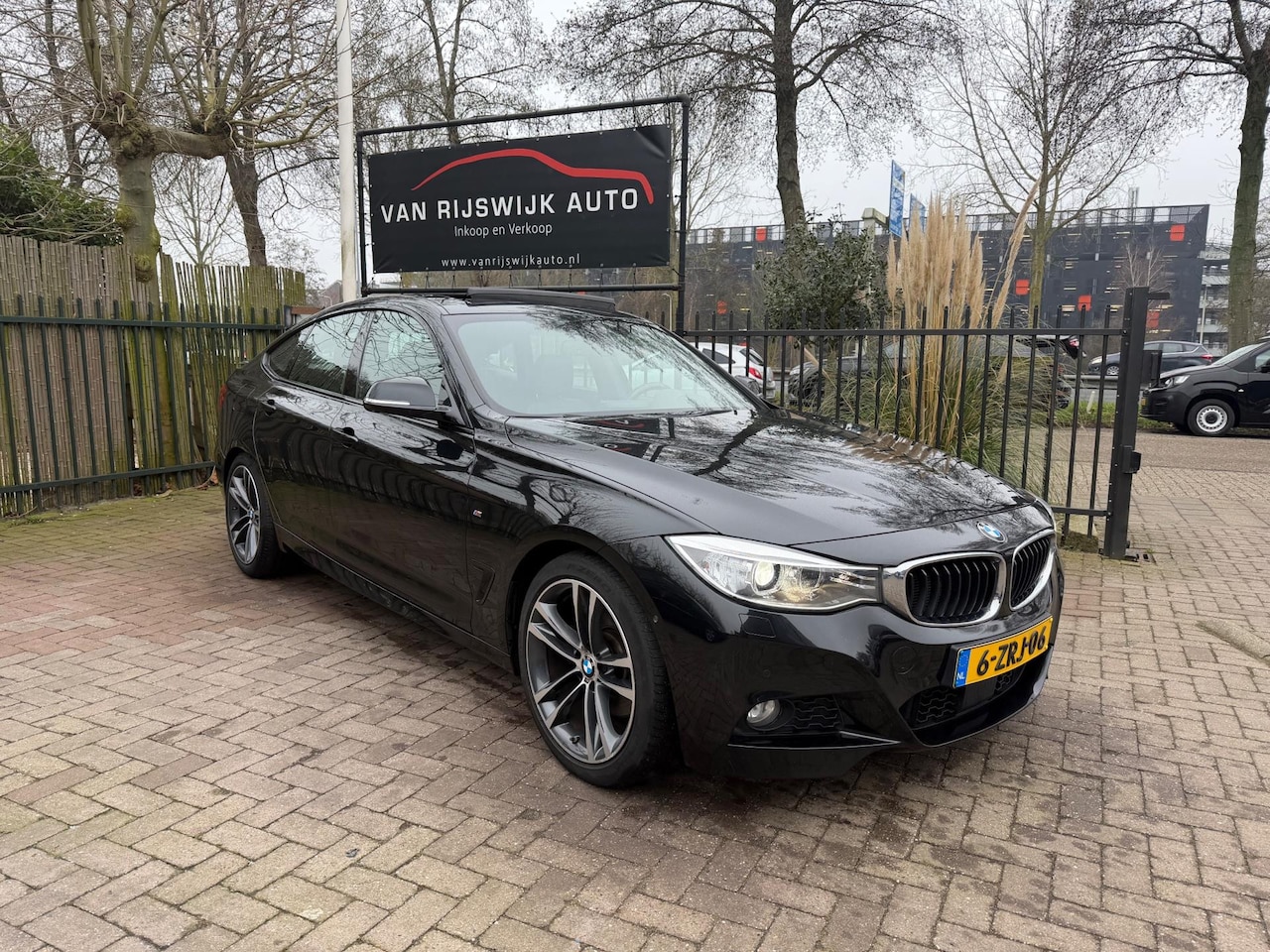 BMW 3-serie Gran Turismo - 330d xDrive M-Sport 360Camera Xenon Pano Leder - AutoWereld.nl