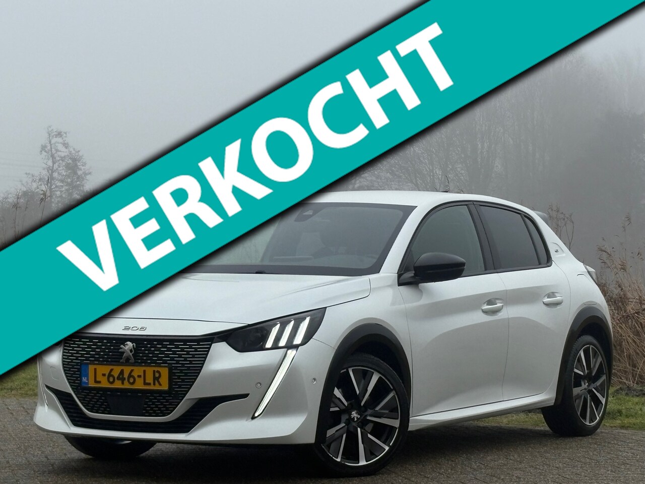 Peugeot 208 - 1.2 PureTech GT Automaat - Blanc Nacre - Camera/Carplay/3D Dash - AutoWereld.nl