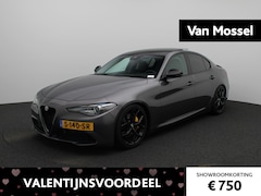 Alfa Romeo Giulia - 2.0T B-Tech | Bi-Xenon Koplampen | Schuif/Kanteldak | Stoelverwarming | Stuurverwarming |