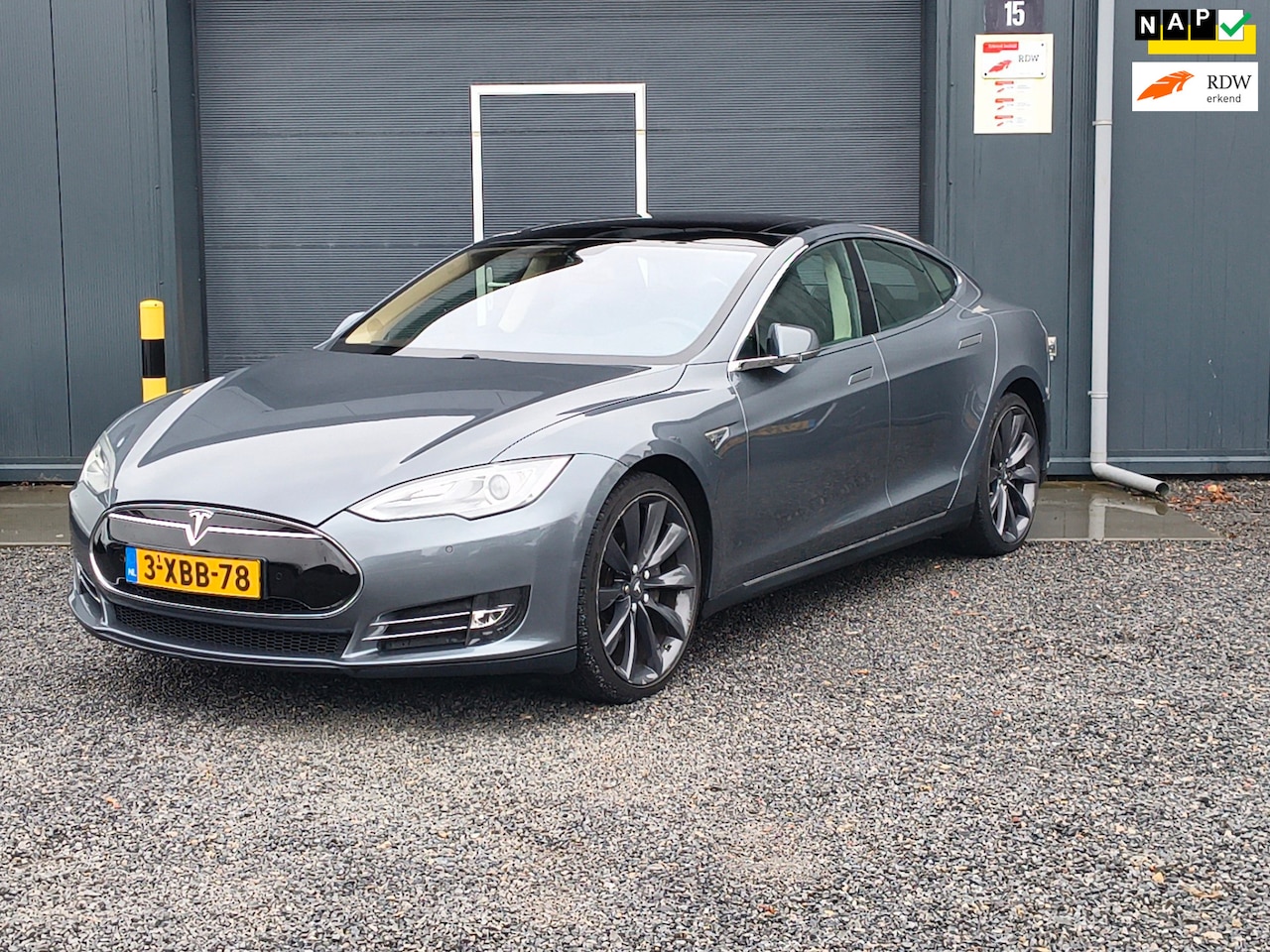 Tesla Model S - 85 Base Pano Nap Free Supercharge - AutoWereld.nl