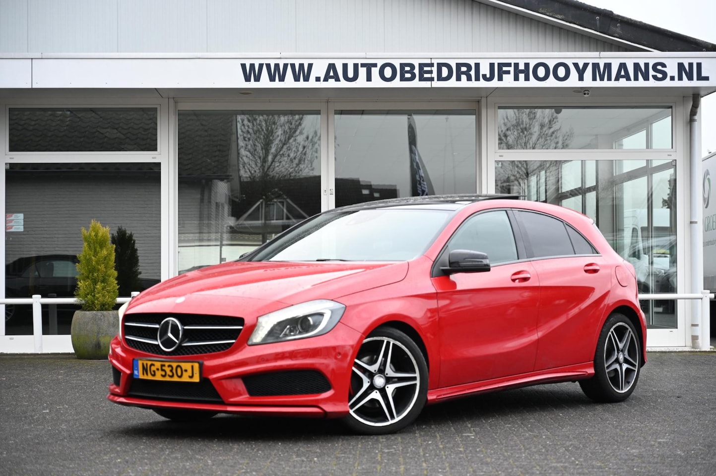 Mercedes-Benz A-klasse - 180 CDI Automaat AMG Panorama dak Comand Leder Camera - AutoWereld.nl