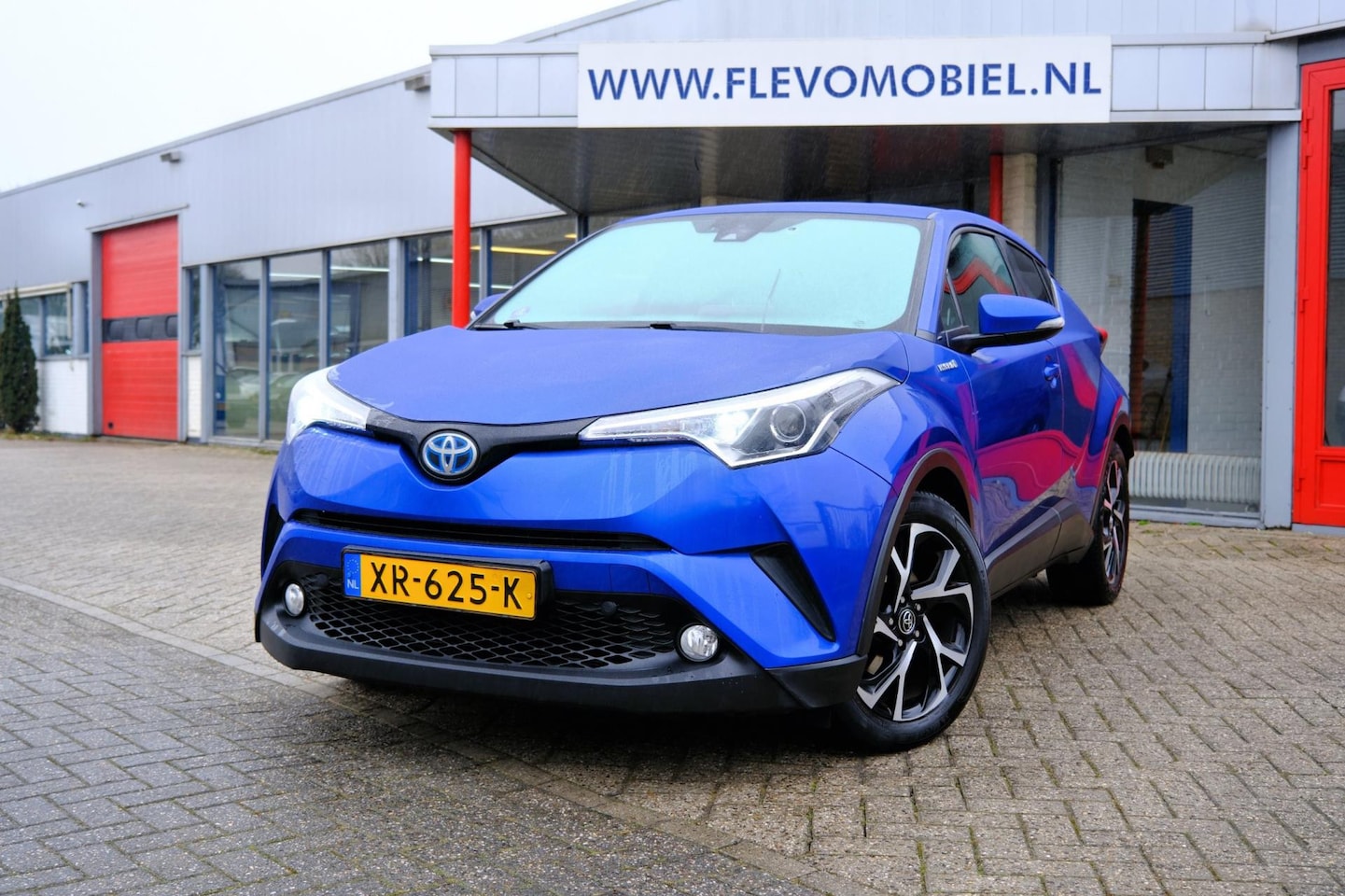Toyota C-HR - 1.8 Hybrid Aut. Dynamic Navi|PDC|Camera|Afn. Trekhaak - AutoWereld.nl