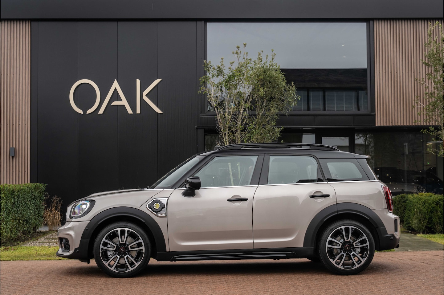MINI Countryman - 1.5 Cooper SE Hybrid ALL4 JCW-Trim | Navi | Panorama | Chester Leder | Memory | Head-Up | - AutoWereld.nl