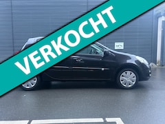 Renault Clio - 1.2 Special Line NAVIGATIE AIRCO NAP