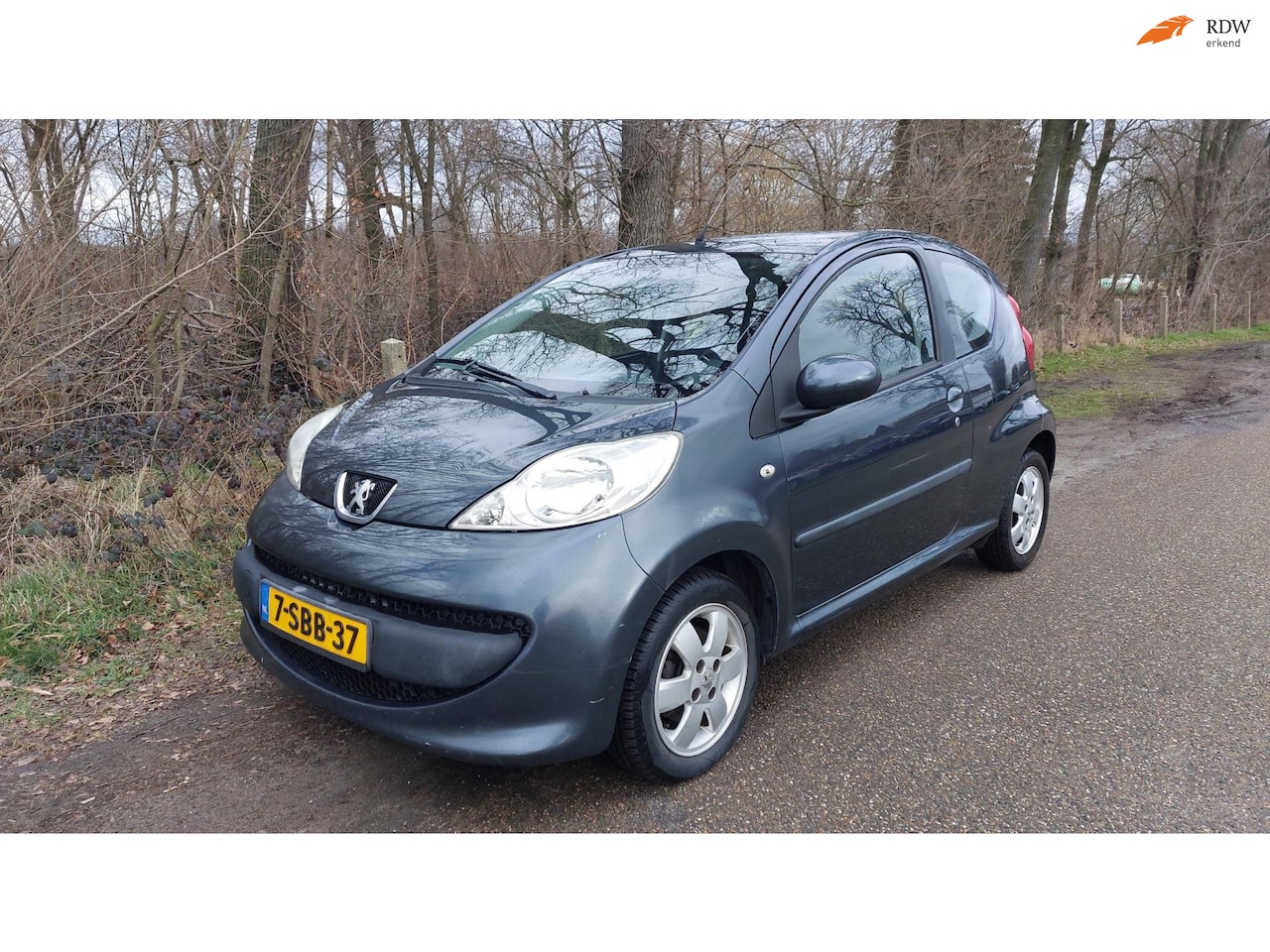 PEUGEOT 107