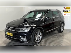 Volkswagen Tiguan - 1.5 TSI R-Line Business Nederlndse auto navigatie panoramadak parkeersensoren virtuele coc