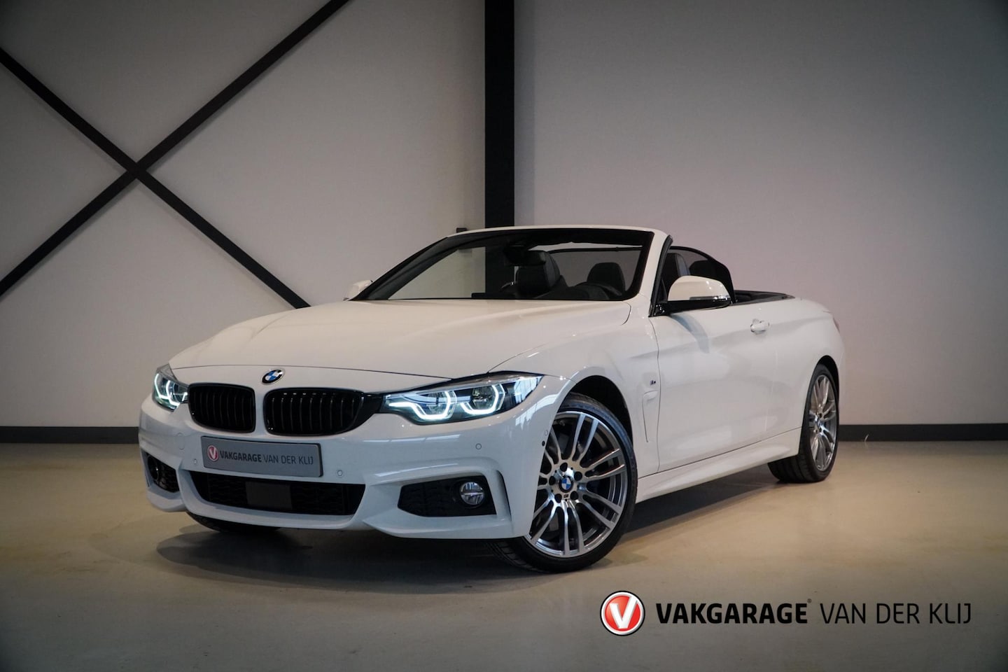 BMW 4-serie Cabrio - 440i xDrive M-Sport | Indiv. Leder | 360 Camera | Navi Prof. | H/K | Head-Up | Trekhaak | - AutoWereld.nl