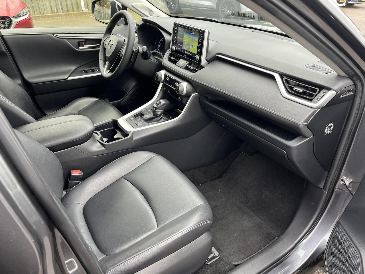 Toyota RAV4 - 2.5 Hybrid Executive | Navigatie | Apple CarPlay/Android auto | Leder | JBL - AutoWereld.nl