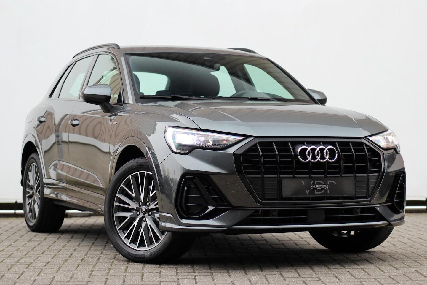 Audi Q3 - 45 TFSI e S-line|ACC|Keyless|Carplay|Lane|LED|19 - AutoWereld.nl
