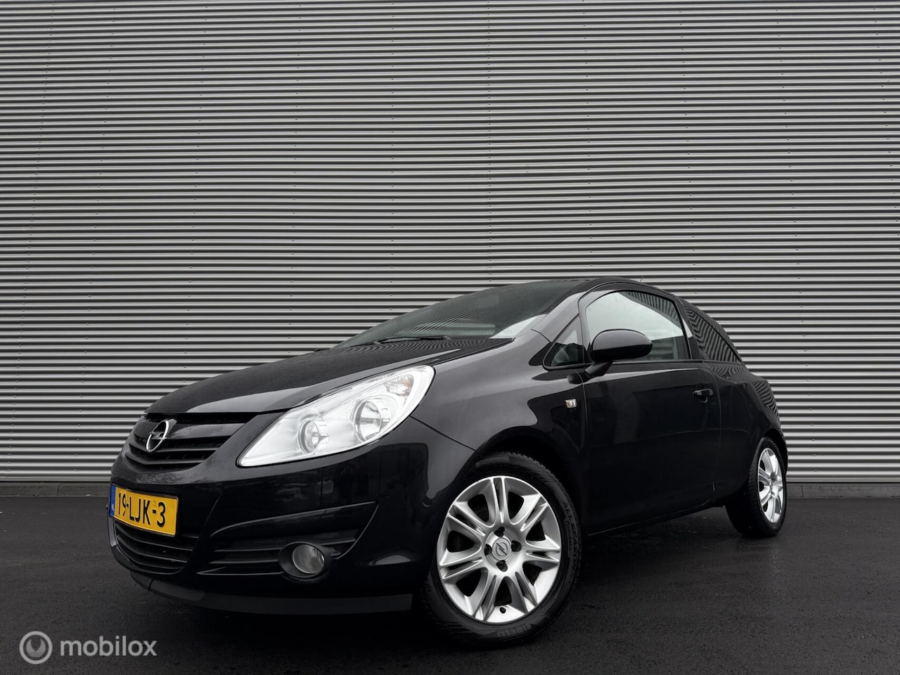 Opel Corsa - 1.4-16V Color Edition | NAP | Airco | Carplay | 16 inch | 4 ZGAN banden - AutoWereld.nl