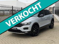 Volkswagen T-Roc - 1.5 TSI Sport Business R Pano Camera Acc LED Dodehoek Carplay