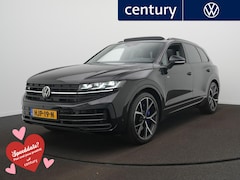 Volkswagen Touareg - 3.0 TSi eHybrid 4MOTION R 462Pk | Luchtvering | HUD | Panodak | 360 Camera