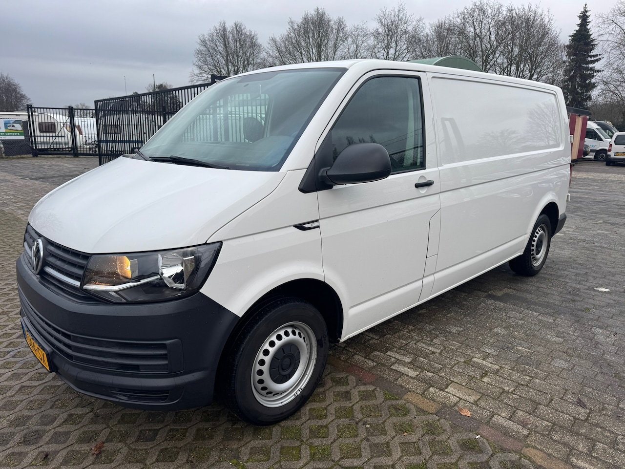 Volkswagen Transporter - 2.0 TDI L2H1 Economy 2.0 TDI L2H1 Economy - AutoWereld.nl