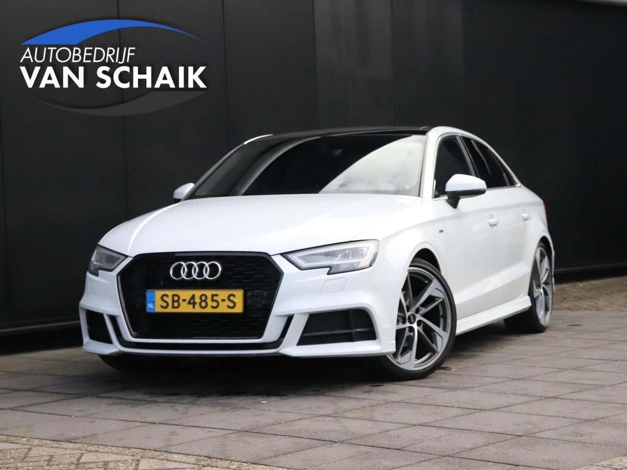 Audi A3 Limousine - 1.5 TFSI CoD S Line Edition | S-TRONIC | PANO-DAK | STOELVERW. | LEDER | TREKHAAK | CRUISE - AutoWereld.nl