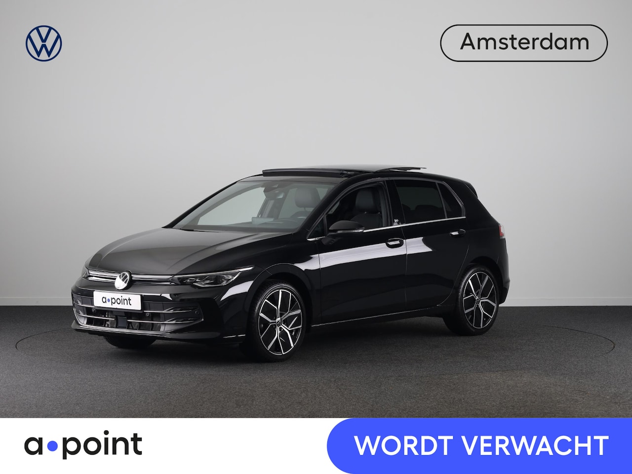 Volkswagen Golf - 1.5 eTSI 50 Jahre Edition 150 pk Automaat (DSG) | Navigatie | Panoramadak | Parkeersensore - AutoWereld.nl