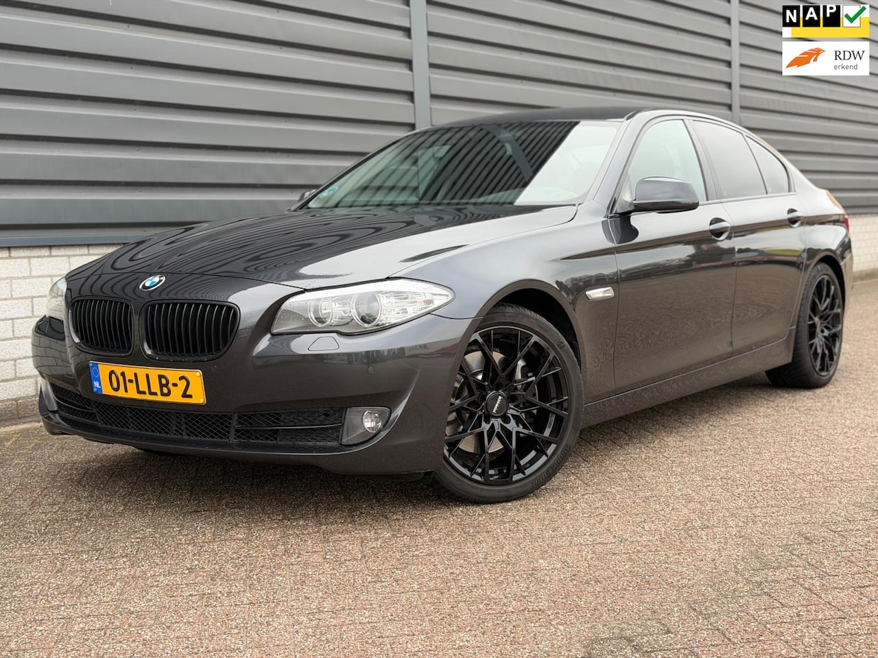 BMW 5-serie - 528i Executive Automaat 6 cilinder 190PK 19inch - AutoWereld.nl