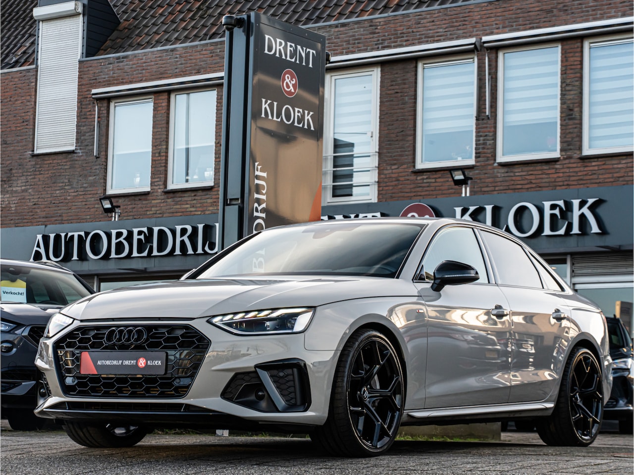 Audi A4 Limousine - 40 TFSI S-Line edition ORG NL 20 INCH BLACK OPTIC MATRIX LED - AutoWereld.nl