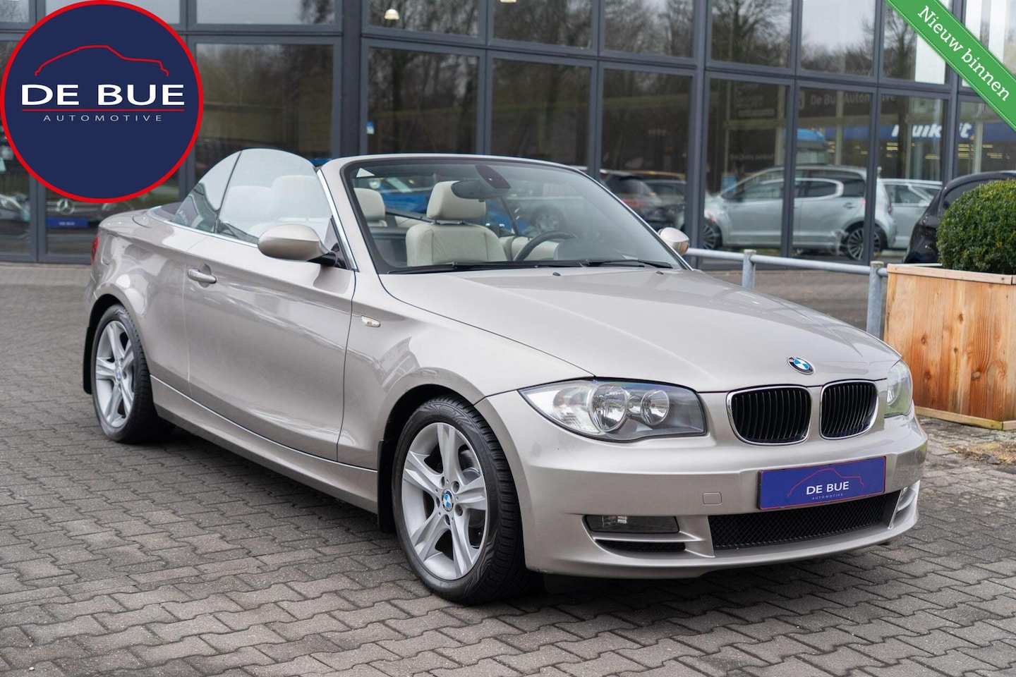 BMW 1-serie Cabrio - 125i High Executive|6 Cilinder|218pk|9 jaar in bezit|Leder|Volledig onderhouden - AutoWereld.nl