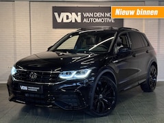 Volkswagen Tiguan - 1.5 TSI R-Line Business Black Edition Pano Trekhaak HUD 20''