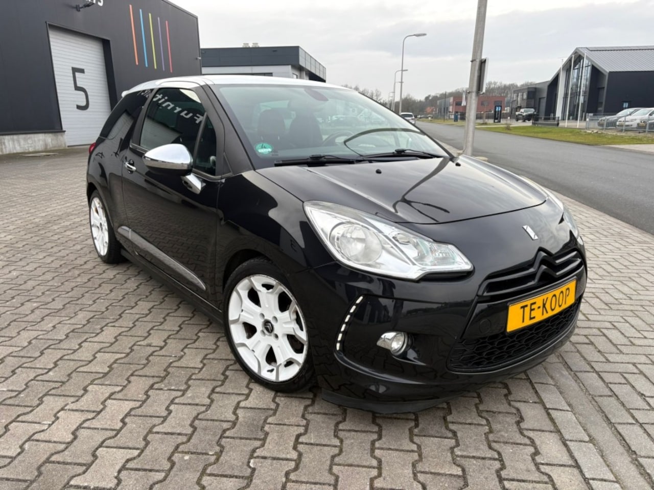 Citroën DS3 - SPORTCHIC / SPORTUITLAAT 155 pk UNIEK - AutoWereld.nl