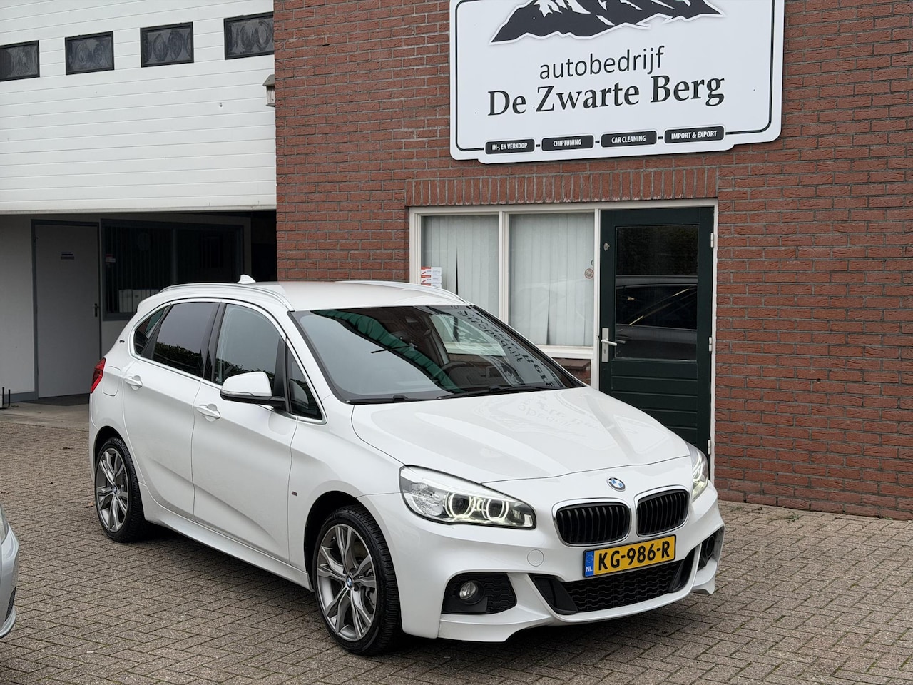 BMW 2-serie Active Tourer - 225xe M pakket Centennial High Executive - AutoWereld.nl
