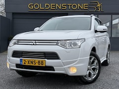 Mitsubishi Outlander - 2.0 PHEV Executive Edition Trekhaak, Keyless, Camera, Navi, Halfleder, Clima, Cruise, Lm v