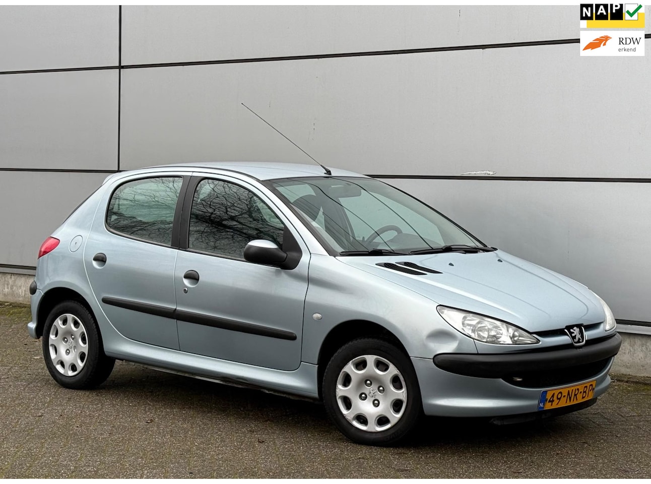 Peugeot 206 - 1.4 Pop' Art 2e Eignr |Electr Ramen |Radio |Nap |Boekjes - AutoWereld.nl