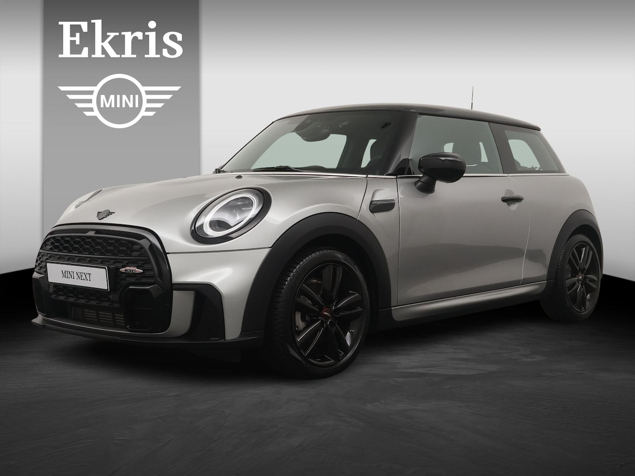 MINI Cooper - 3-deurs JCW pakket | Stoelverwarming | LED | Parkeersensoren | - AutoWereld.nl