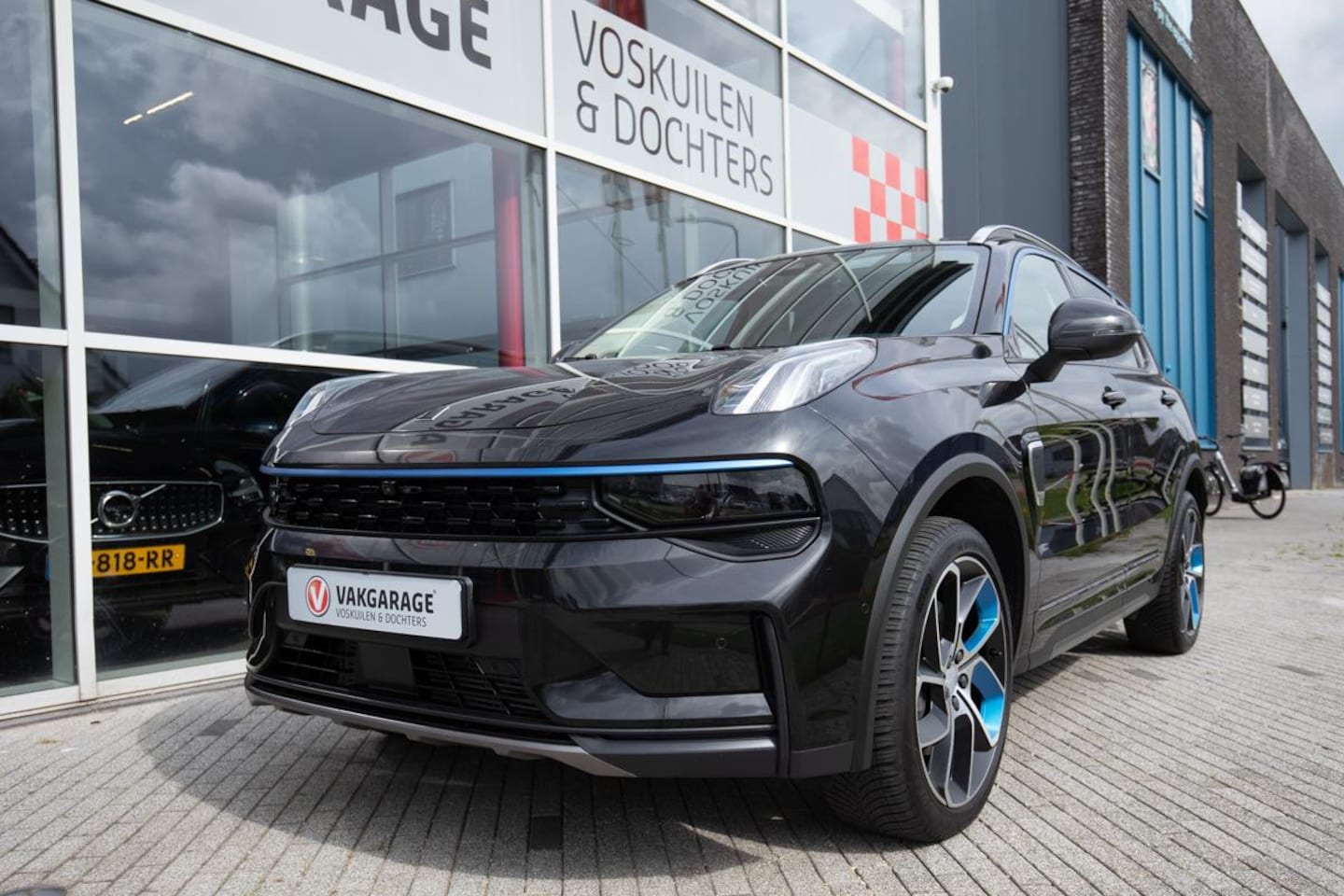 Lynk & Co 01 - 1.5 Hybrid | Panoramadak| Virtual dashboard | Navigatie - AutoWereld.nl