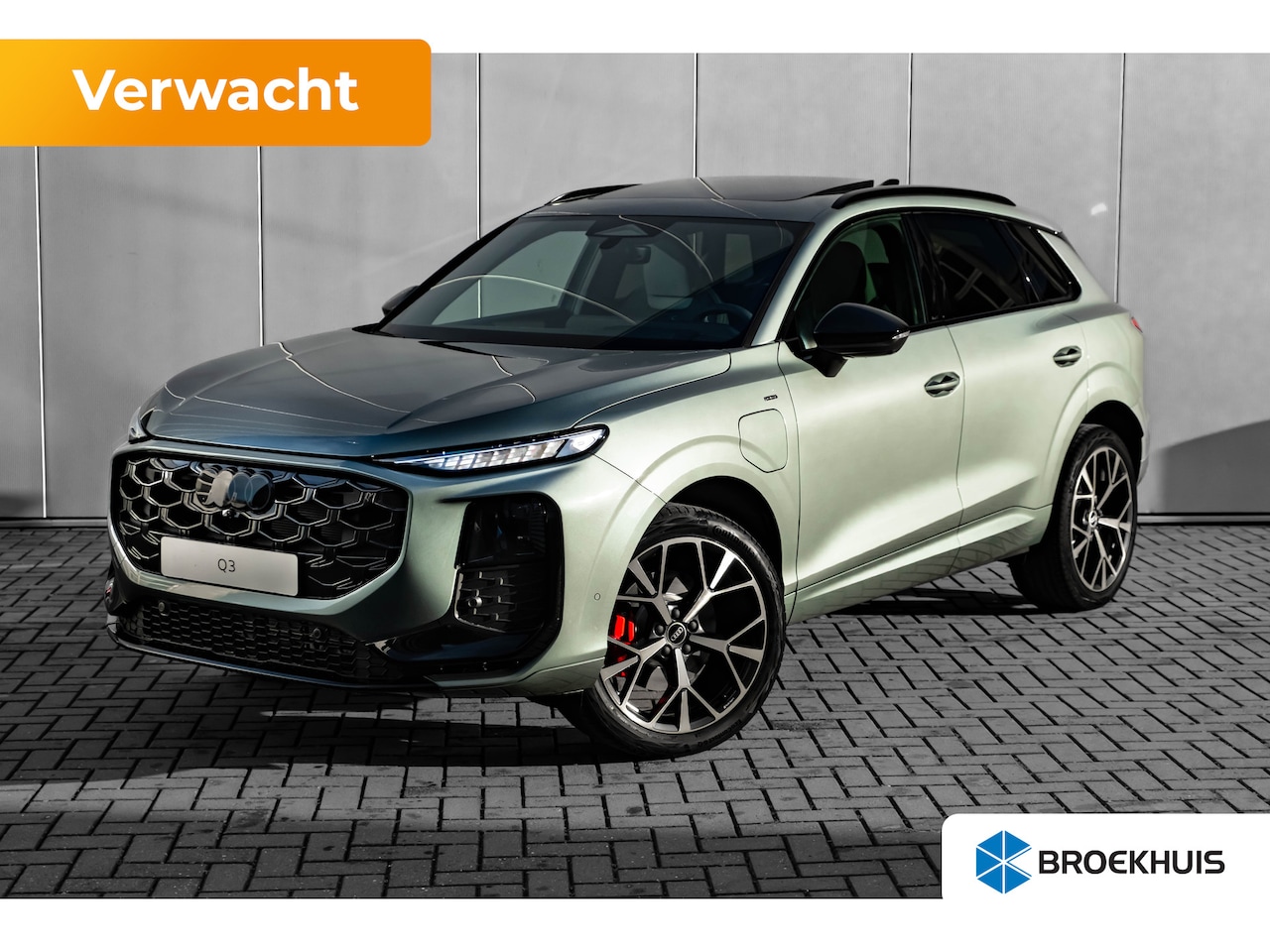 Audi Q3 - S edition | 3-zone airconditioning | Adaptive cruise control | Audi sound system - AutoWereld.nl