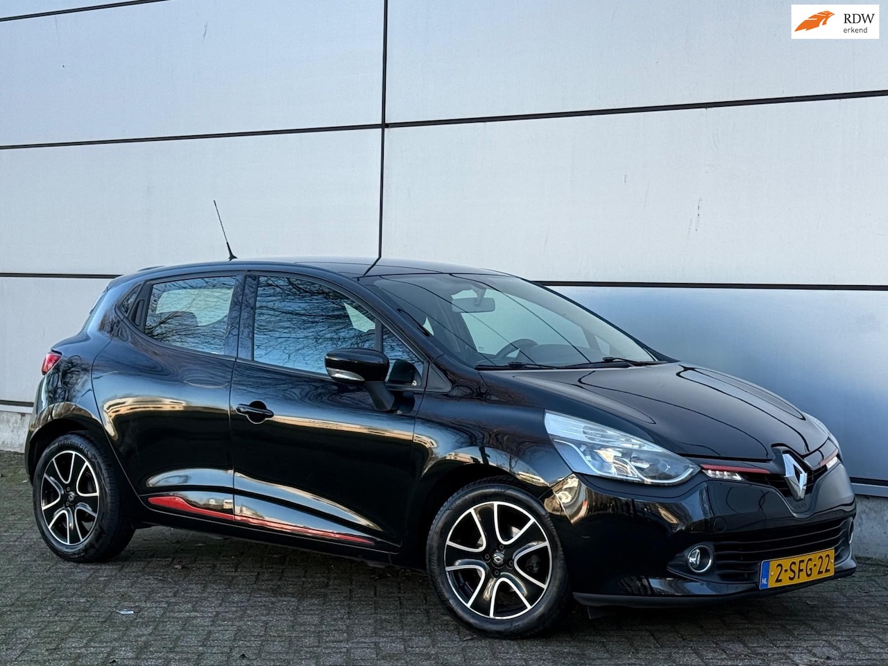 Renault Clio - 0.9 TCe Expression 2e Eignr |Led |Bass Reflex |Navi |Airco |Start/Stop |Nap | - AutoWereld.nl