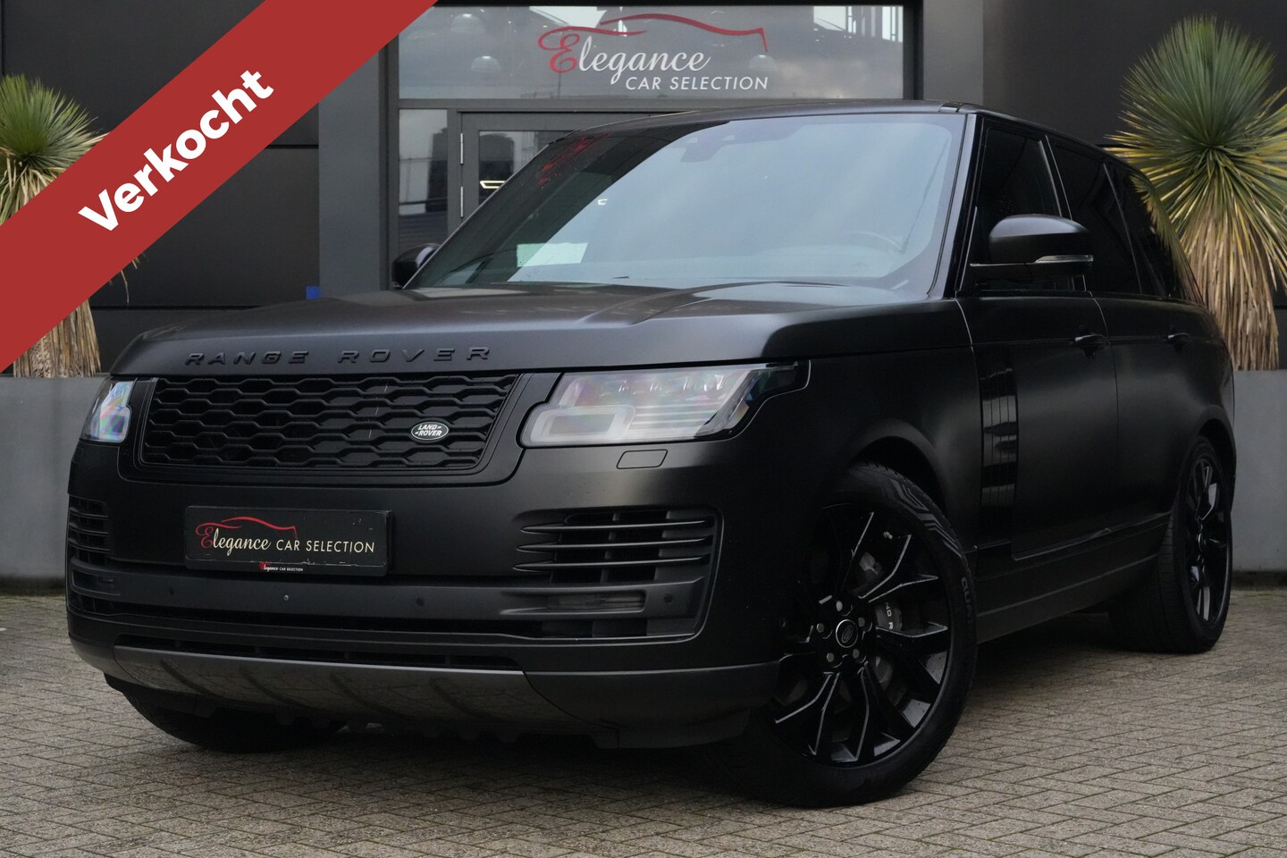 Land Rover Range Rover - 2.0 P400e Vogue 400pk Panoramadak/Meridian/Camera - AutoWereld.nl