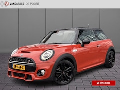 MINI John Cooper Works - 2.0 S JCW | NL-auto | Pano | Leder | Stoelverw. | H&K | Sportuitlaat