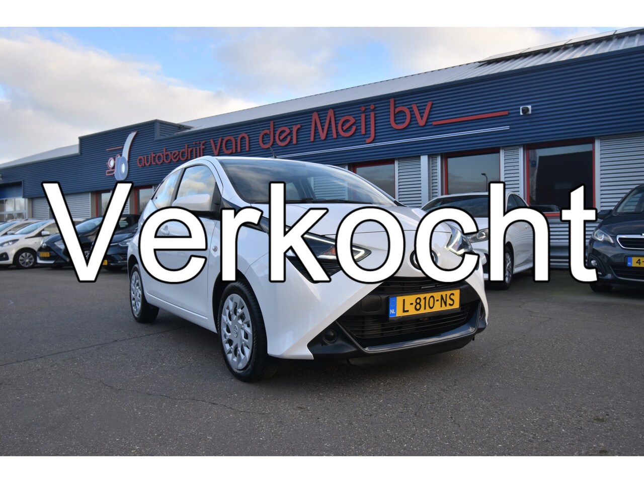 Toyota Aygo - 1.0 VVT-i x-play 1.0 VVT-i x-play , A UITRIJ CAM , NAVI VIA  APP , BL TOOTH , - AutoWereld.nl