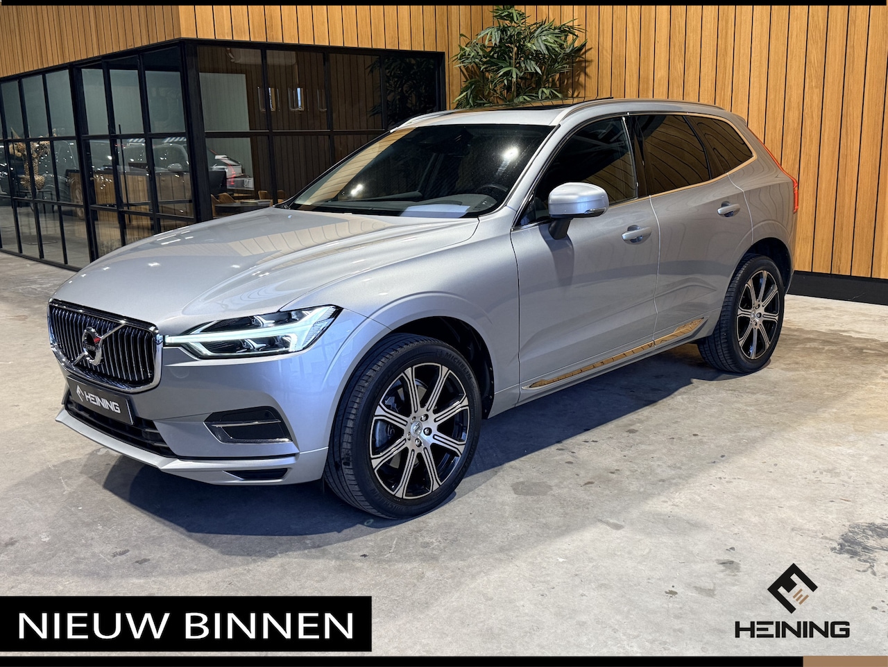 Volvo XC60 - 2.0 T5 Inscription. Pano. Apple-carplay. Navi. Leer. Winterwielen. Hollandse auto met NAP - AutoWereld.nl