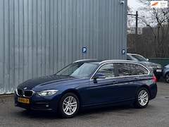 BMW 3-serie Touring - 320d High Executive / Adaptive Cruise / Sportinterieur