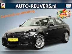 BMW 3-serie - 325xi xDrive Panorama / Opendak / Navigatie / Cruise / PDC / Bluetooth