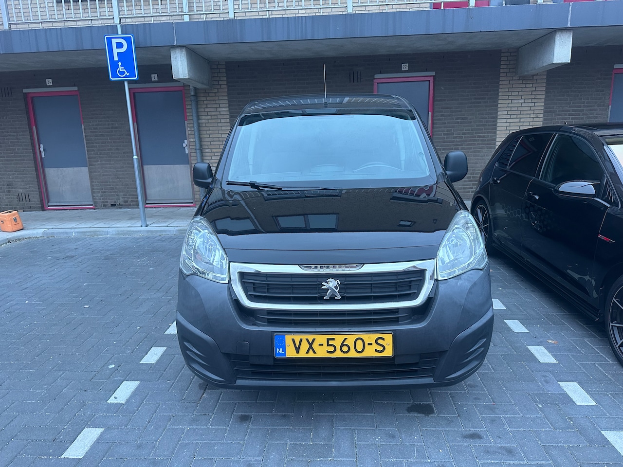 Peugeot Partner - 120 1.6 BlueHDi 100 L1 Premium Pack S&S - AutoWereld.nl