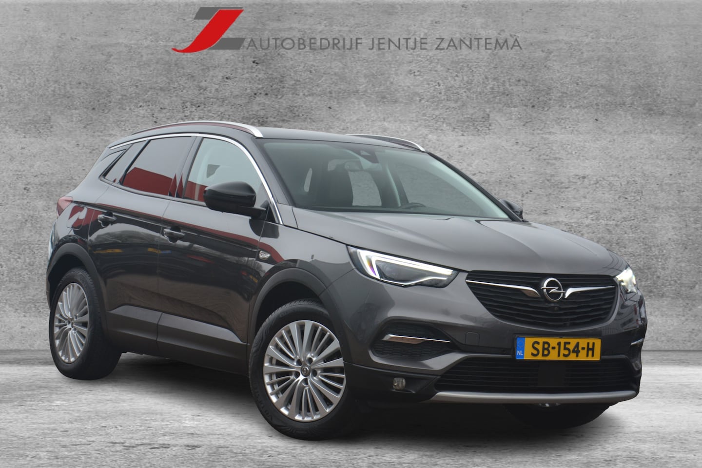 Opel Grandland X - 1.2 Turbo Innovation | Navigatie | Carplay | DAB+ | 360 camera | Sportstoelen | Leer | Sto - AutoWereld.nl
