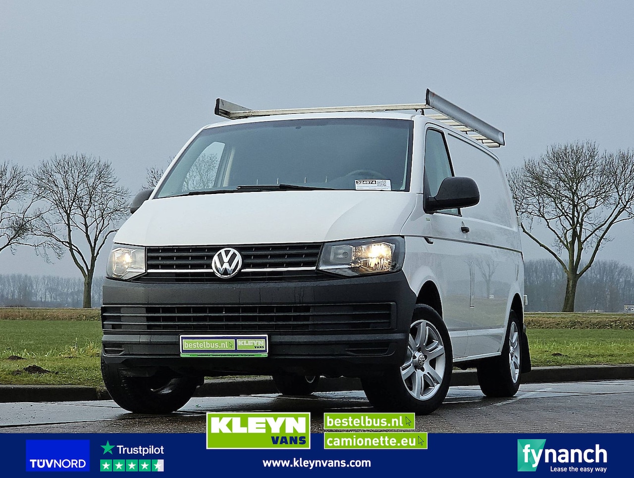 Volkswagen Transporter - 2.0 TDI L1H1 Airco Trekhaak - AutoWereld.nl