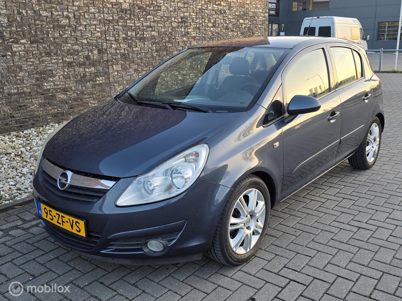 Opel Corsa - 1.4-16V Enjoy - Airco - Cruise - Isofix! - AutoWereld.nl