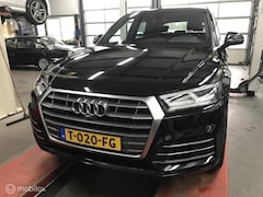 Audi Q5 - 2.0 TFSI quattro Sport S Line Black Edition