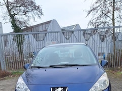Peugeot 207 - 1.4-16V XS