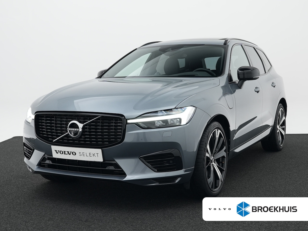 Volvo XC60 - T6 AWD R-Design Luchtvering | Bowers & Wilkins | Head-up display | Adaptive Cruise | 360° - AutoWereld.nl