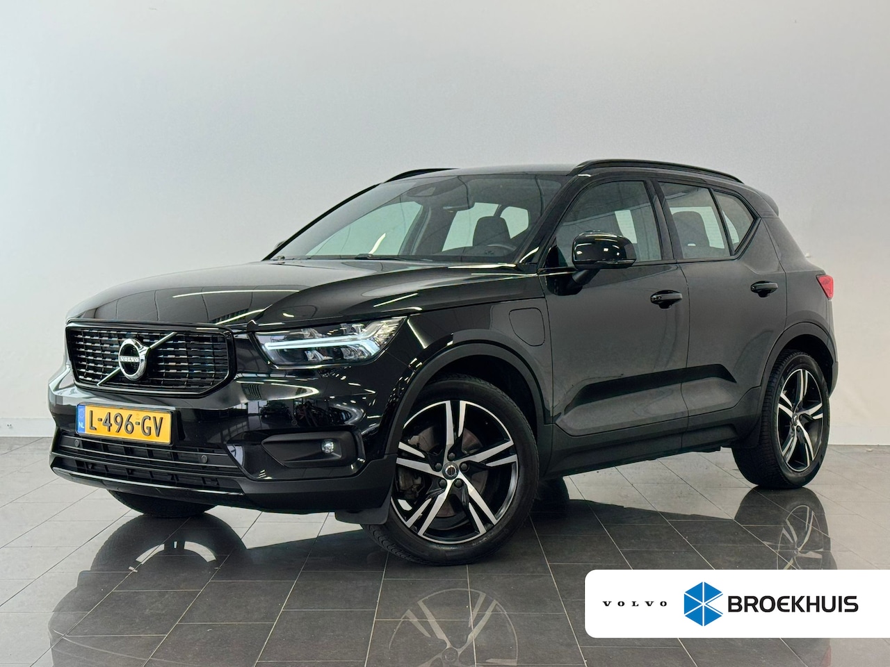 Volvo XC40 - T4 Recharge R-Design Expression | Achteruitrijcamera | Trekhaak | Apple Carplay/Android Au - AutoWereld.nl