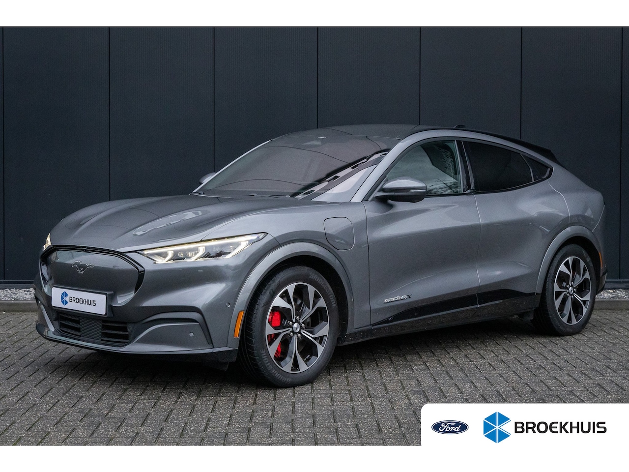 Ford Mustang Mach-E - Extended First Edition AWD 98 kWh ALLE OPTIES! | Pano-dak | B&O audio | Technology pack + - AutoWereld.nl