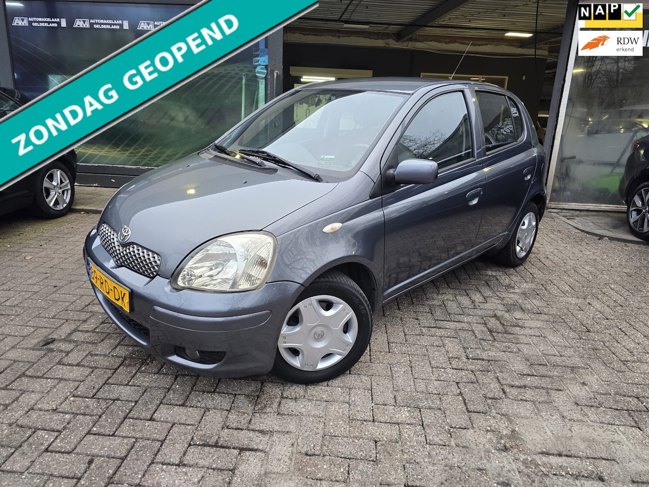 Toyota Yaris - 1.3 VVT-i S-Line |2E EIGENAAR | 12MND GARANTIE | NW APK | AIRCO | - AutoWereld.nl